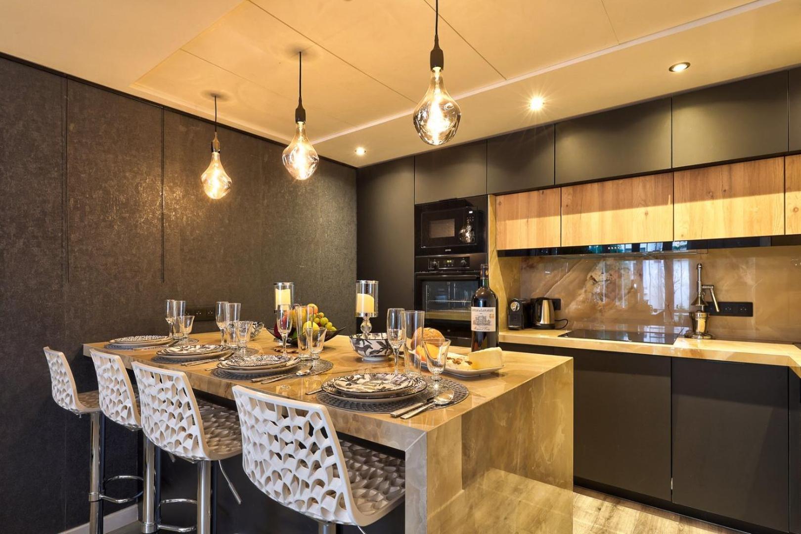664 Deligny - Superb In Parigi